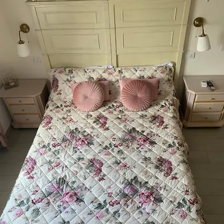 New Business And Fun Camere&monolocali Gb Rossi Friendly Гостевой дом Верона