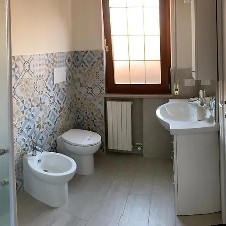 Pensjonat New Business And Fun Camere&monolocali Gb Rossi Friendly 3*