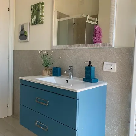 New Business And Fun Camere&monolocali Gb Rossi Friendly 3*