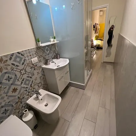 Гостевой дом New Business And Fun Camere&monolocali Gb Rossi Friendly Верона