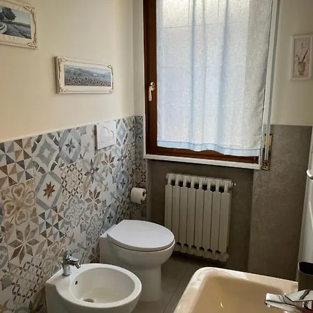 New Business And Fun Camere&monolocali Gb Rossi Friendly 3* Верона