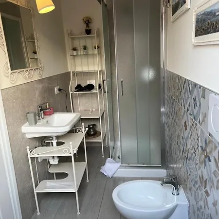 New Business And Fun Camere&monolocali Gb Rossi Friendly Гостевой дом 3*