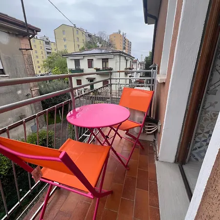 Гостевой дом New Business And Fun Camere&monolocali Gb Rossi Friendly Верона