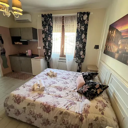 New Business And Fun Camere&monolocali Gb Rossi Friendly 3* Верона