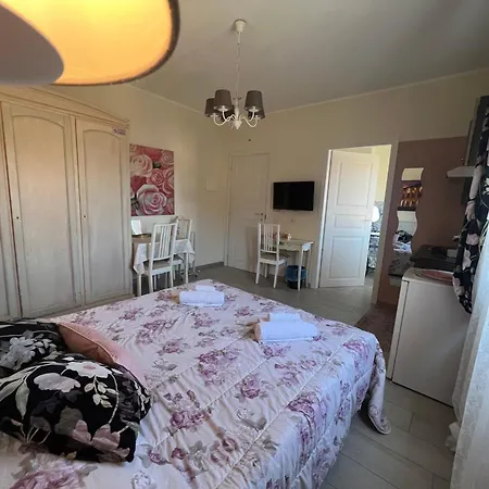 New Business And Fun Camere&monolocali Gb Rossi Friendly Гостевой дом Верона